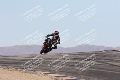 media/Dec-01-2025-Moto Forza (Mon) [[2daa91e15f]]/2-Intermediate Group/Session 2 (Turns 9 and 10)/